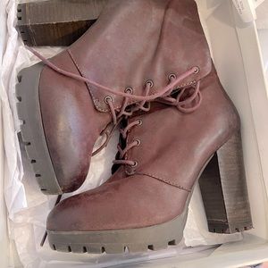 Steve Madden “Ricca” booties in wine leather!